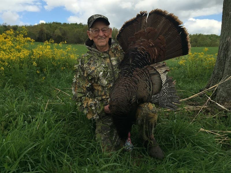Tad Ladd West Kentucky Whitetails hunting ranch in Princeton, KY - gallery photo 2